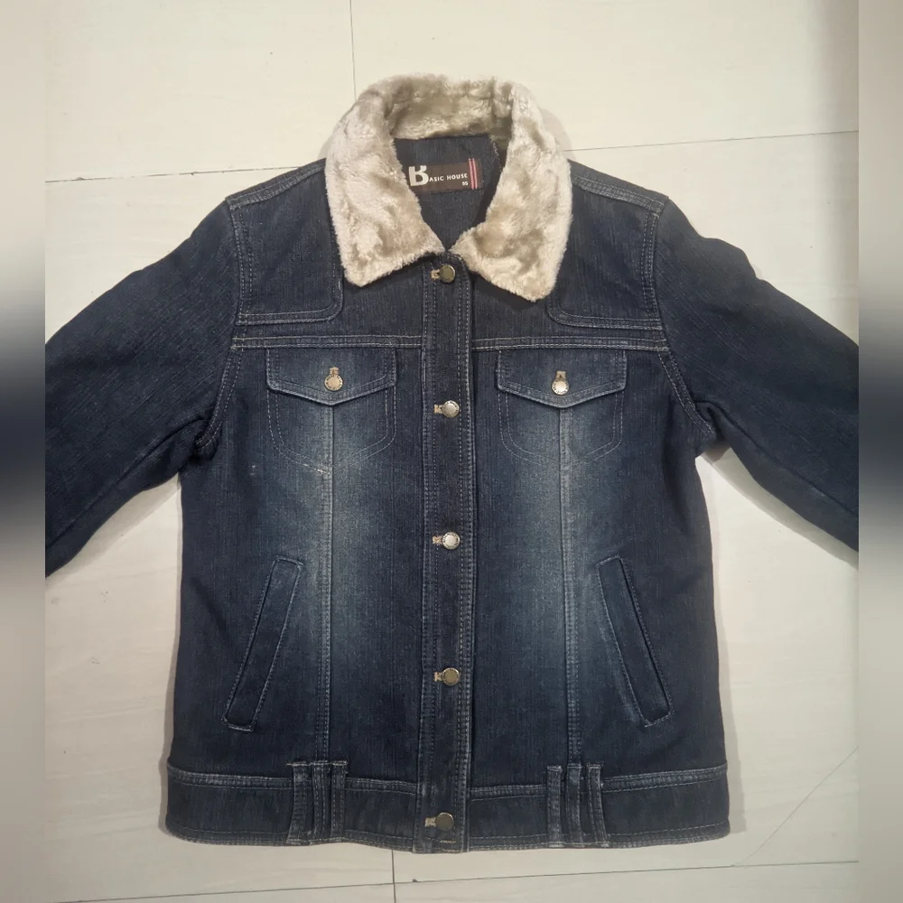 Basic house denim jacket inside golden woollen Korea size S 95 ( 1 gift 🎁) - Picture 4 of 9